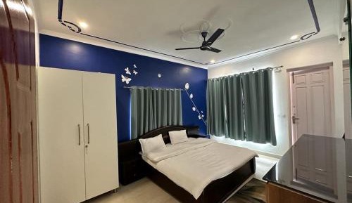 Deluxe Double Room (2 Adults + 1 Child)