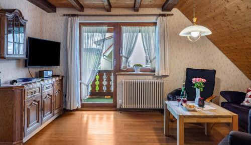 Superior One-Bedroom Apartment with Balcony