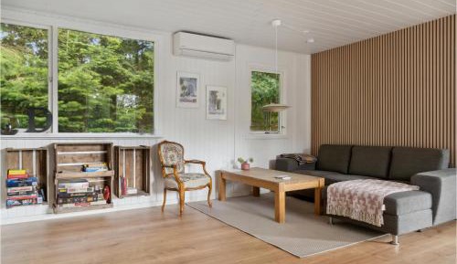 Three-Bedroom Holiday Home 
