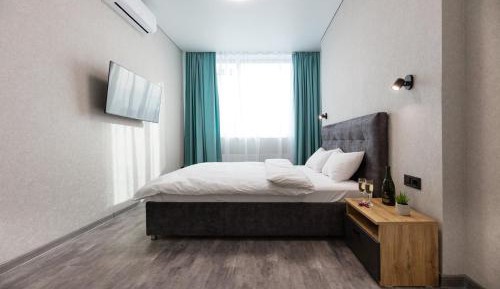 Superior One-Bedroom Apartment with Balcony