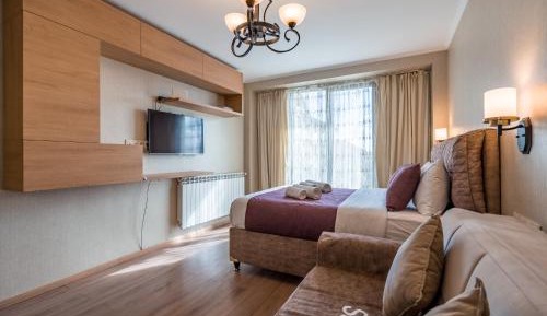 Studio Apartment