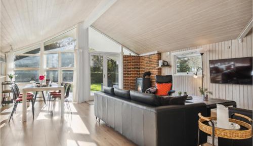 Three-Bedroom Holiday Home 