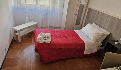 Single Room with Shared Bathroom