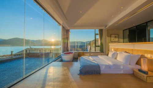Deluxe Double Room with Sea View