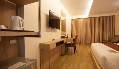 Deluxe Double Room with Garden View