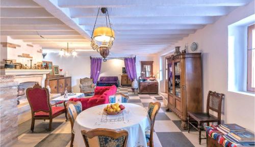 Five-Bedroom Holiday Home