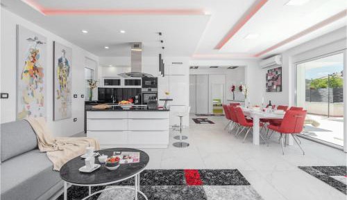 Six-Bedroom Holiday Home