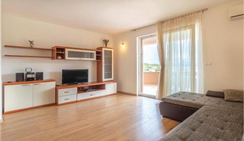 Six-Bedroom Holiday Home