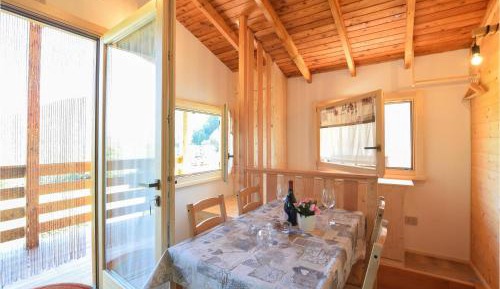 One-Bedroom Holiday Home