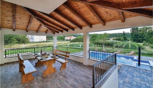 Four-Bedroom Holiday Home