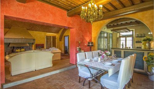 Five-Bedroom Holiday Home