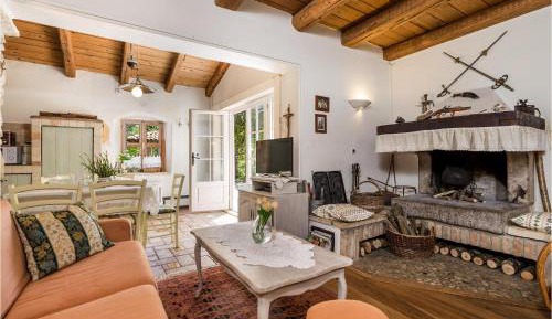 Two-Bedroom Holiday Home