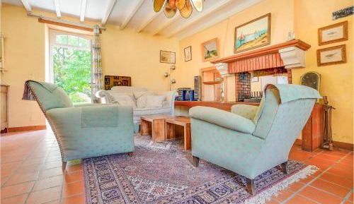 Four-Bedroom Holiday Home