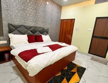 King Room with Balcony