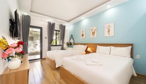 Deluxe Triple Room with Pool View