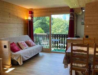 One-Bedroom Apartment with Balcony and Mountain View  