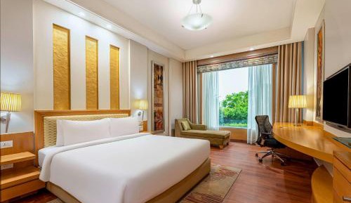 Deluxe Double or Twin Room with 15% discount on Food and Soft beverage