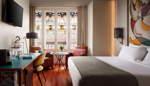 Avani Superior Room with View