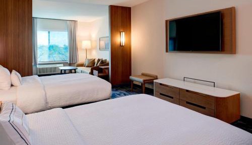 Queen Suite with Two Queen Beds