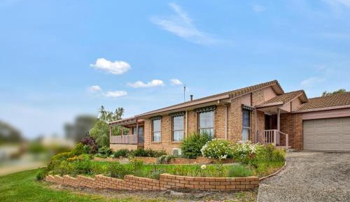 Three-Bedroom Vacation Home 