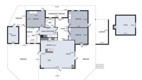 Three-Bedroom Holiday Home 