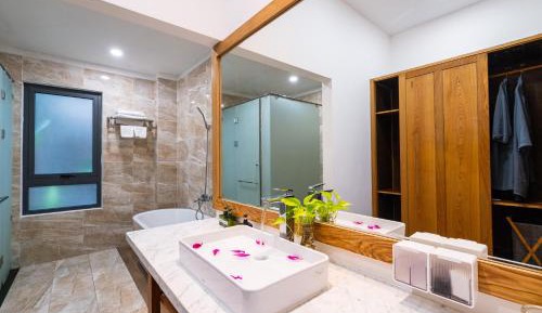 Deluxe Double Room with Bath