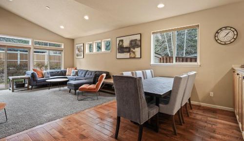 Four-Bedroom Holiday Home
