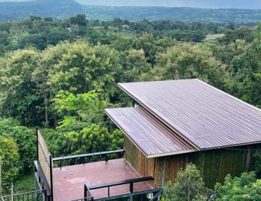 Deluxe Double or Twin Room with Mountain View