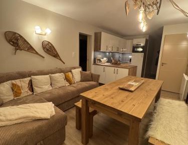 Two-Bedroom Apartment with Mountain View