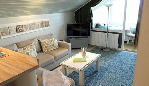 One-Bedroom Apartment with Sea View