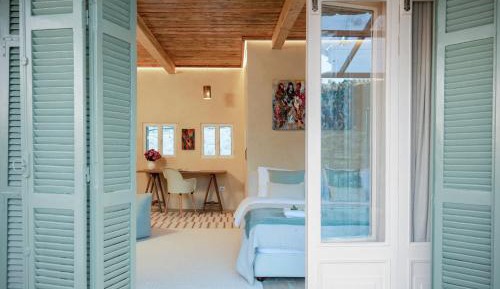 King Room with Mountain View