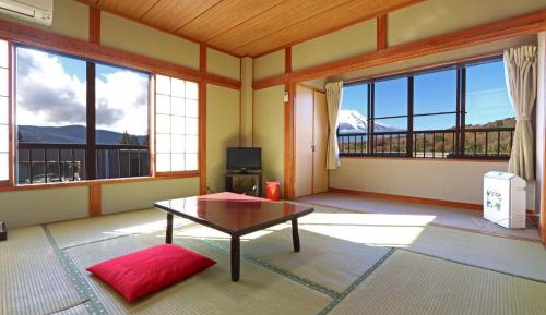 Triple Room with Mountain View