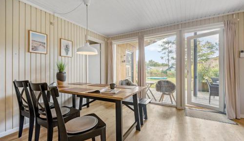 Three-Bedroom Holiday Home 