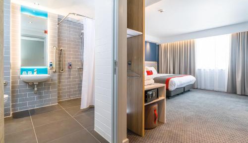 Standard Double Room with Free Hot Breakfast - Accessible