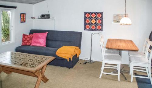 One-Bedroom Holiday Home