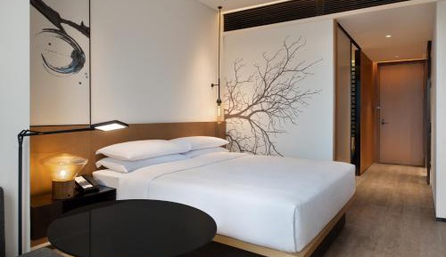 Standard King Room