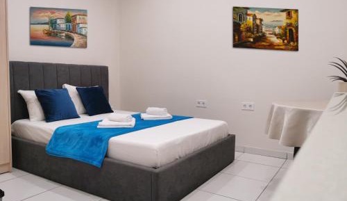 One-Bedroom Apartment with Garden