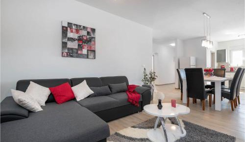 Three-Bedroom Vacation Home 