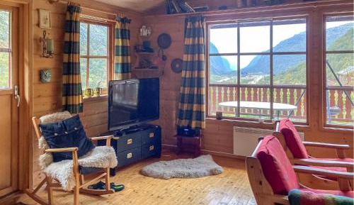 Four-Bedroom Holiday Home