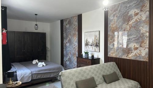 Room #1184556801