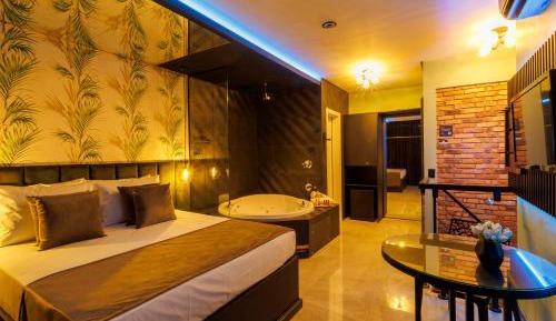 Deluxe Double Room with Bath
