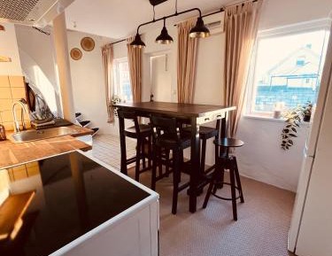 Apartment - Split Level