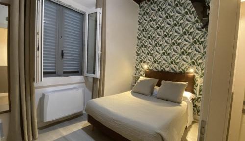 Double Room with Private External Bathroom