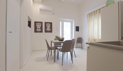 Superior One-Bedroom Apartment with Balcony