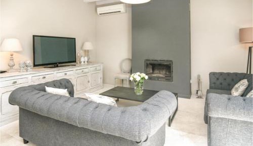 Four-Bedroom Holiday Home