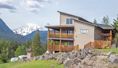 One-Bedroom Holiday Home