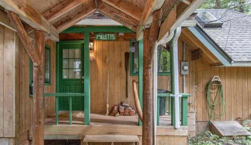 One-Bedroom Holiday Home