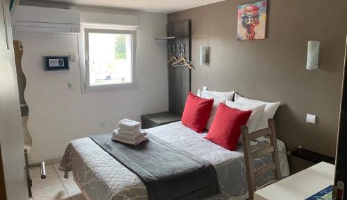 Classic Double Room with Shower