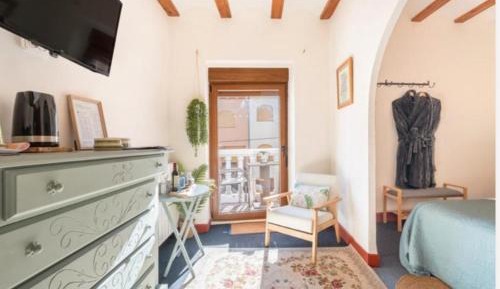 Twin Room with Mountain View