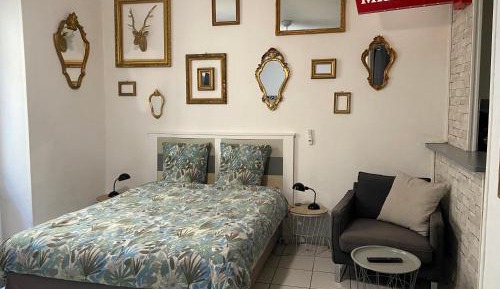 Studio Apartment
